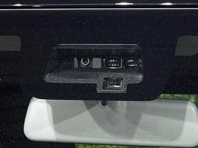 ジムニー ＸＣ　届出済未使用車　スズキセーフティサポート　クルーズコントロール　シートヒーター　スマートキー　車線逸脱抑制機能　ＬＥＤヘッドライト　純正１６インチアルミホイール　オートエアコン　オートライト（3枚目）