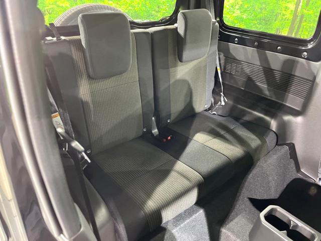 ジムニー ＸＣ　届出済未使用車　スズキセーフティサポート　クルーズコントロール　シートヒーター　スマートキー　車線逸脱抑制機能　ＬＥＤヘッドライト　純正１６インチアルミホイール　オートエアコン　オートライト（9枚目）