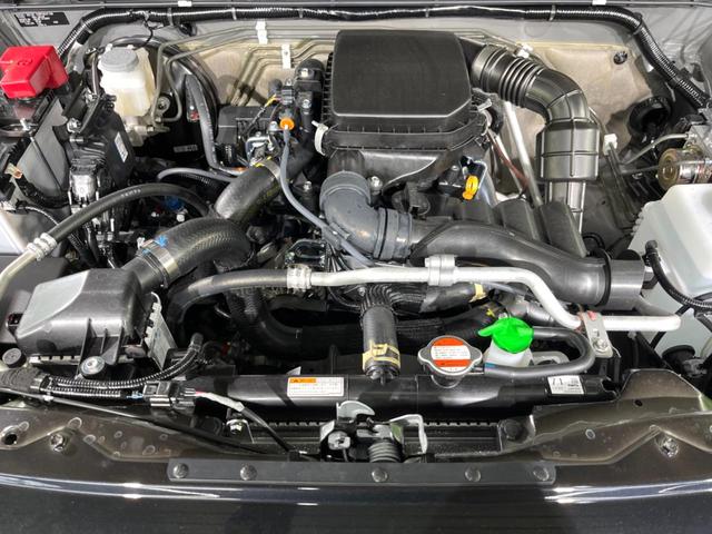 ジムニー ＸＣ　届出済未使用車　スズキセーフティサポート　クルーズコントロール　シートヒーター　スマートキー　車線逸脱抑制機能　ＬＥＤヘッドライト　純正１６インチアルミホイール　オートエアコン　オートライト（18枚目）