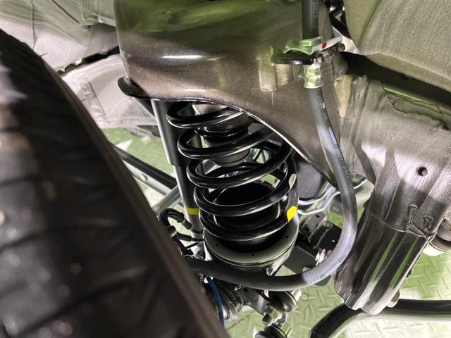 ジムニー ＸＣ　届出済未使用車　スズキセーフティサポート　クルーズコントロール　シートヒーター　スマートキー　車線逸脱抑制機能　ＬＥＤヘッドライト　純正１６インチアルミホイール　オートエアコン　オートライト（20枚目）