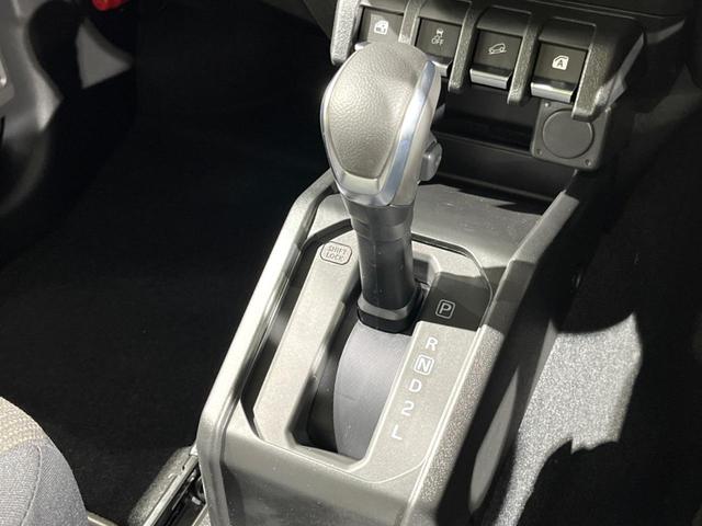 ジムニー ＸＣ　届出済未使用車　スズキセーフティサポート　クルーズコントロール　シートヒーター　スマートキー　車線逸脱抑制機能　ＬＥＤヘッドライト　純正１６インチアルミホイール　オートエアコン　オートライト（30枚目）