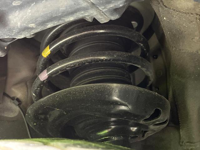 Ｃ－ＨＲ Ｇ　純正ナビ　バックカメラ　レーダークルーズコントロール　トヨタセーフティセンス　スマートキー　ＥＴＣ　シートヒーター　純正１８インチＡＷ　Ｂｌｕｅｔｏｏｔｈ接続　フルセグＴＶ（20枚目）