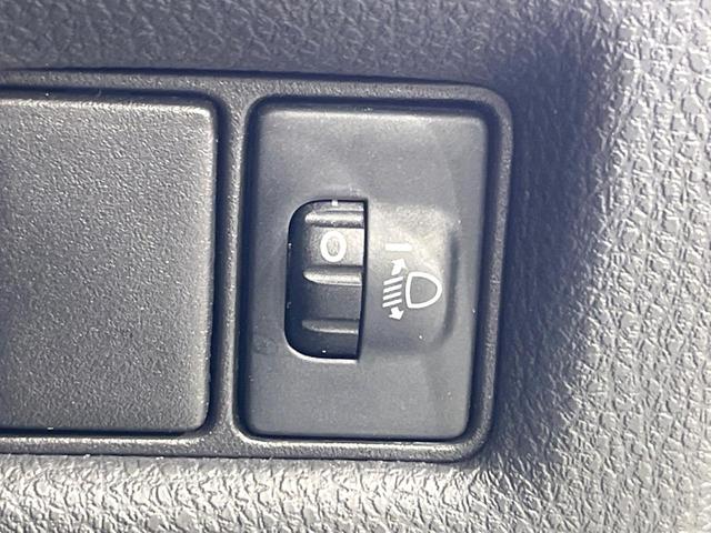 Ｃ－ＨＲ Ｇ　純正ナビ　バックカメラ　レーダークルーズコントロール　トヨタセーフティセンス　スマートキー　ＥＴＣ　シートヒーター　純正１８インチＡＷ　Ｂｌｕｅｔｏｏｔｈ接続　フルセグＴＶ（25枚目）