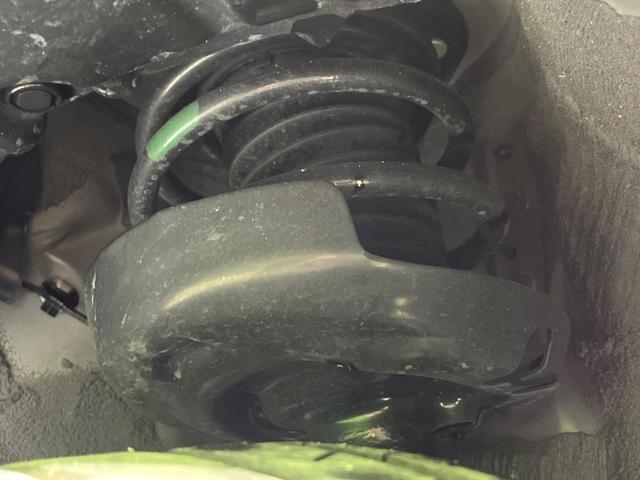 カローラ ハイブリッド　ダブルバイビー　バックカメラ　衝突被害軽減システム　レーダークルーズ　禁煙車　ハーフレザーシート　ドラレコ　コーナーセンサー　スマートキー　ＬＥＤヘッド　ビルトインＥＴＣ　オートハイビーム　車線逸脱警報（20枚目）