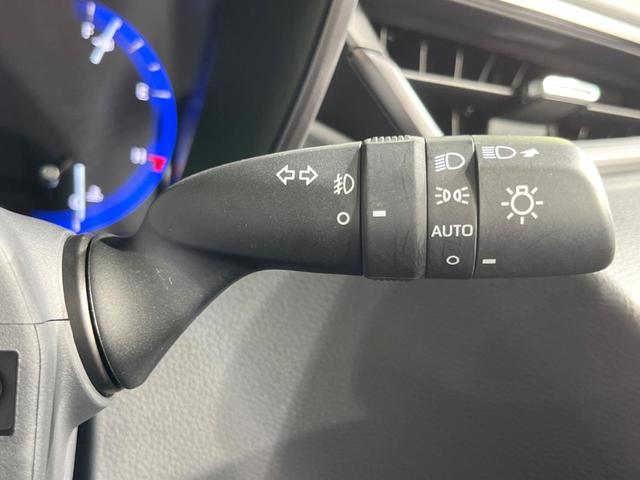 カローラ ハイブリッド　ダブルバイビー　バックカメラ　衝突被害軽減システム　レーダークルーズ　禁煙車　ハーフレザーシート　ドラレコ　コーナーセンサー　スマートキー　ＬＥＤヘッド　ビルトインＥＴＣ　オートハイビーム　車線逸脱警報（32枚目）