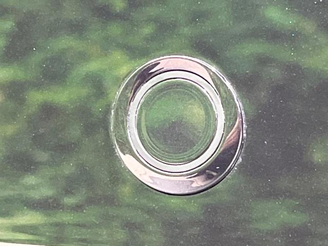 カローラ ハイブリッド　ダブルバイビー　バックカメラ　衝突被害軽減システム　レーダークルーズ　禁煙車　ハーフレザーシート　ドラレコ　コーナーセンサー　スマートキー　ＬＥＤヘッド　ビルトインＥＴＣ　オートハイビーム　車線逸脱警報（44枚目）