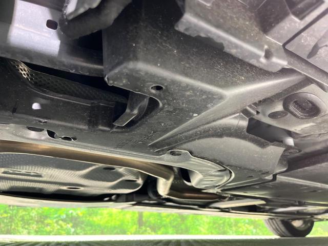 カローラ ハイブリッド　ダブルバイビー　バックカメラ　衝突被害軽減システム　レーダークルーズ　禁煙車　ハーフレザーシート　ドラレコ　コーナーセンサー　スマートキー　ＬＥＤヘッド　ビルトインＥＴＣ　オートハイビーム　車線逸脱警報（49枚目）