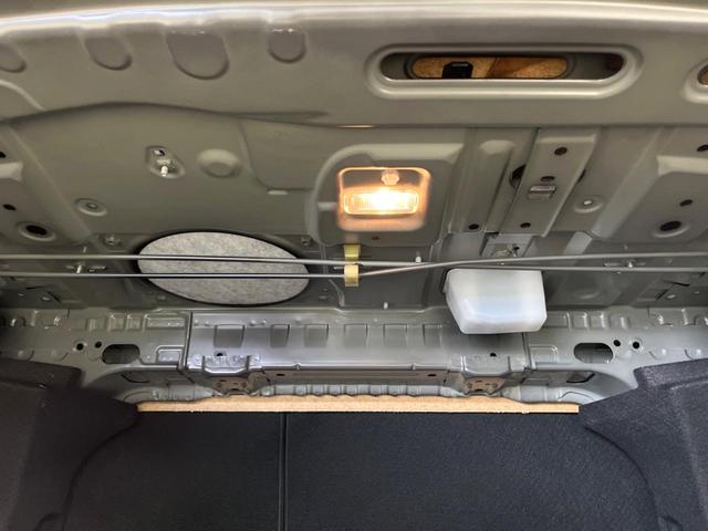 カローラ ハイブリッド　ダブルバイビー　バックカメラ　衝突被害軽減システム　レーダークルーズ　禁煙車　ハーフレザーシート　ドラレコ　コーナーセンサー　スマートキー　ＬＥＤヘッド　ビルトインＥＴＣ　オートハイビーム　車線逸脱警報（51枚目）