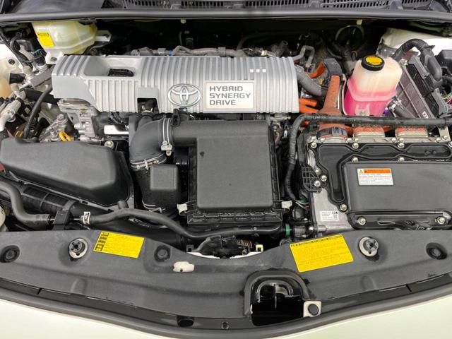 プリウス Gツーリングセレクション 純正8型ナビ バックカメラ パワーシート スマートキー LEDヘッド ビルトインETC クルコン 純正17インチアルミ オートライト オートエアコン Bluetooth CD フルセグ LEDフォグ(18枚目)