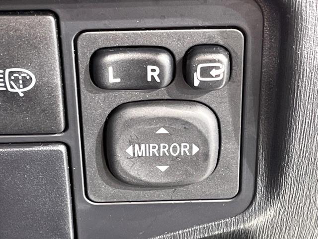 プリウス Gツーリングセレクション 純正8型ナビ バックカメラ パワーシート スマートキー LEDヘッド ビルトインETC クルコン 純正17インチアルミ オートライト オートエアコン Bluetooth CD フルセグ LEDフォグ(34枚目)