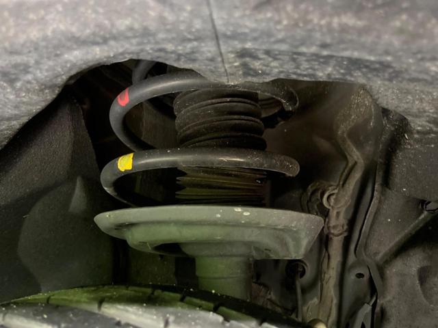 ハリアー Ｚ　全周囲カメラ　ＪＢＬサウンド　衝突被害軽減システム　禁煙車　電動リアゲート　ハーフレザーシート　コーナーセンサー　スマートキー　ＬＥＤヘッド　ＥＴＣ２．０　純正１９インチアルミ　オートハイビーム（20枚目）