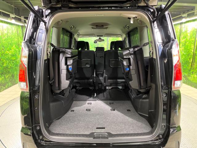 セレナ ハイウェイスター　プロパイロットエディション　両側電動ドア　純正ＳＤナビ　後席モニター　バックカメラ　衝突被害軽減システム　ドラレコ　コーナーセンサー　スマートキー　ＬＥＤヘッド　ビルトインＥＴＣ　純正１６インチアルミ　車線逸脱警報（11枚目）