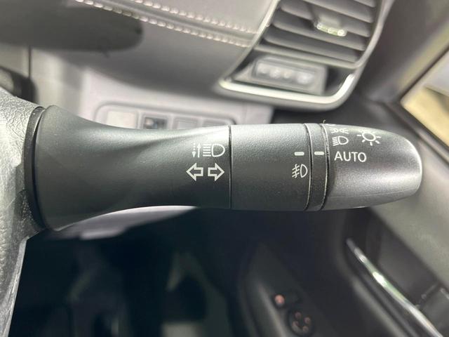 セレナ ハイウェイスター　プロパイロットエディション　両側電動ドア　純正ＳＤナビ　後席モニター　バックカメラ　衝突被害軽減システム　ドラレコ　コーナーセンサー　スマートキー　ＬＥＤヘッド　ビルトインＥＴＣ　純正１６インチアルミ　車線逸脱警報（30枚目）