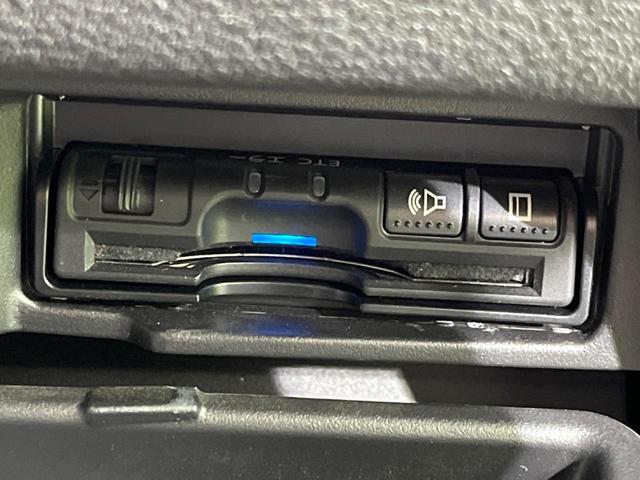 セレナ ハイウェイスター　Ｖセレクション　両側電動ドア　純正ＳＤナビ　後席モニター　バックカメラ　衝突被害軽減システム　ドラレコ　スマートキー　ＬＥＤヘッド　ビルトインＥＴＣ　クルコン　純正１６インチアルミ　車線逸脱警報　オートライト（7枚目）