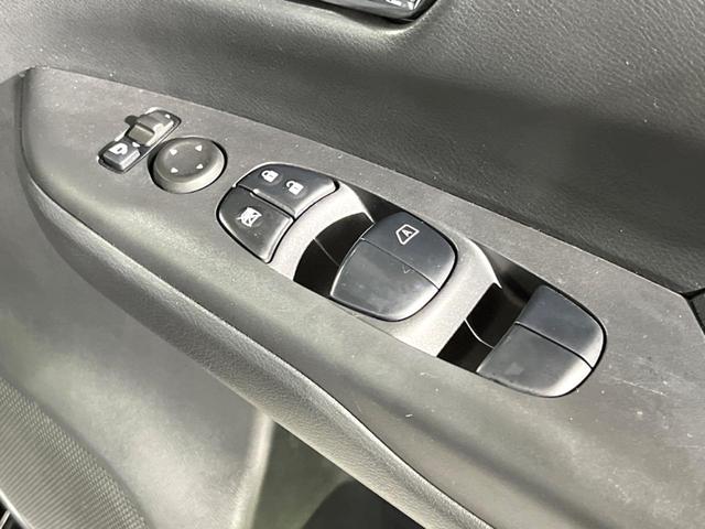 セレナ ハイウェイスター　Ｖセレクション　両側電動ドア　純正ＳＤナビ　後席モニター　バックカメラ　衝突被害軽減システム　ドラレコ　スマートキー　ＬＥＤヘッド　ビルトインＥＴＣ　クルコン　純正１６インチアルミ　車線逸脱警報　オートライト（21枚目）