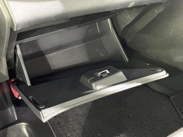 セレナ ハイウェイスター　Ｖセレクション　両側電動ドア　純正ＳＤナビ　後席モニター　バックカメラ　衝突被害軽減システム　ドラレコ　スマートキー　ＬＥＤヘッド　ビルトインＥＴＣ　クルコン　純正１６インチアルミ　車線逸脱警報　オートライト（22枚目）