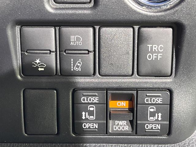 ノア ハイブリッドSi ダブルバイビーII 両側電動ドア SDナビ 後席モニター バックカメラ 衝突被害軽減システム 禁煙車 ハーフレザーシート ドラレコ コーナーセンサー スマートキー LEDヘッド ビルトインETC クルコン(7枚目)