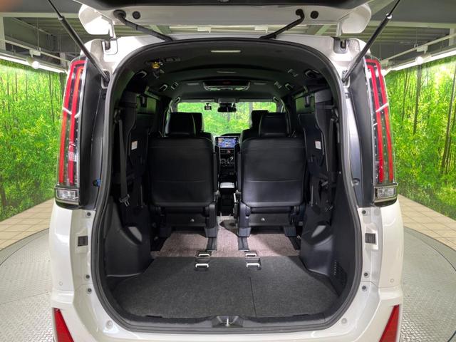 ノア ハイブリッドSi ダブルバイビーII 両側電動ドア SDナビ 後席モニター バックカメラ 衝突被害軽減システム 禁煙車 ハーフレザーシート ドラレコ コーナーセンサー スマートキー LEDヘッド ビルトインETC クルコン(11枚目)