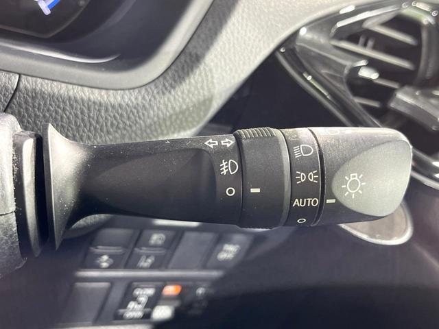 ノア ハイブリッドSi ダブルバイビーII 両側電動ドア SDナビ 後席モニター バックカメラ 衝突被害軽減システム 禁煙車 ハーフレザーシート ドラレコ コーナーセンサー スマートキー LEDヘッド ビルトインETC クルコン(34枚目)