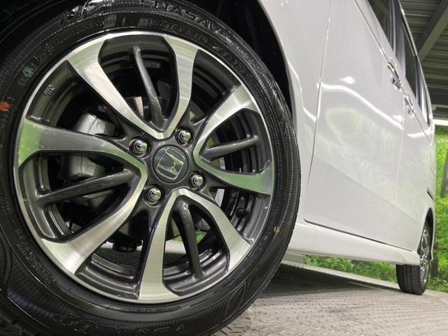 Ｎ－ＢＯＸカスタム ベースグレード　届出済未使用車　電動スライドドア　衝突被害軽減システム　レーダークルーズ　コーナーセンサー　スマートキー　ＬＥＤヘッド　純正１４インチアルミ　オートハイビーム　車線逸脱警報　オートライト（13枚目）