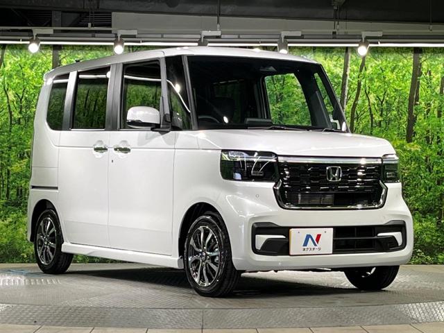 Ｎ－ＢＯＸカスタム ベースグレード　届出済未使用車　電動スライドドア　衝突被害軽減システム　レーダークルーズ　コーナーセンサー　スマートキー　ＬＥＤヘッド　純正１４インチアルミ　オートハイビーム　車線逸脱警報　オートライト（16枚目）