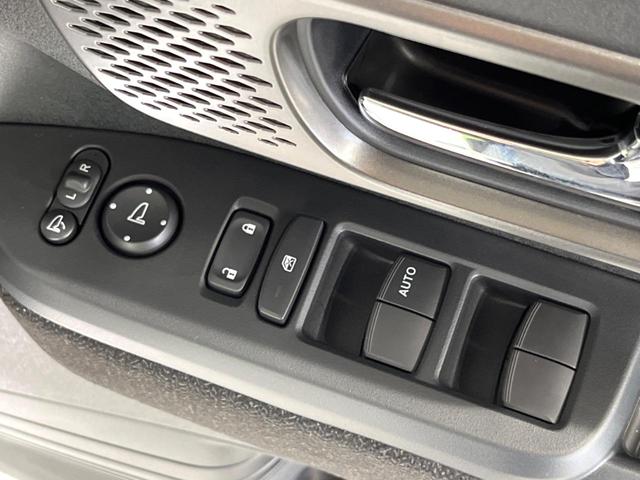 Ｎ－ＢＯＸカスタム ベースグレード　届出済未使用車　電動スライドドア　衝突被害軽減システム　レーダークルーズ　コーナーセンサー　スマートキー　ＬＥＤヘッド　純正１４インチアルミ　オートハイビーム　車線逸脱警報　オートライト（24枚目）