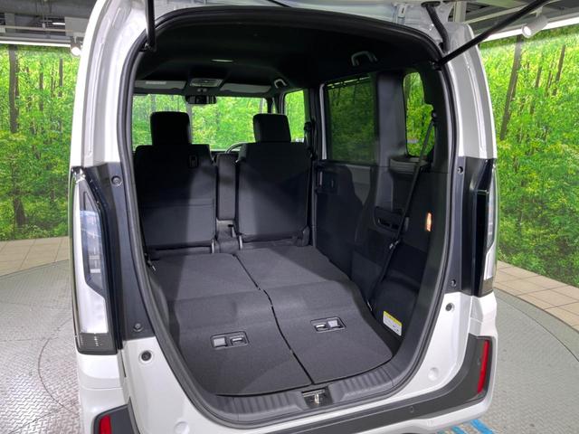 Ｎ－ＢＯＸカスタム ベースグレード　届出済未使用車　電動スライドドア　衝突被害軽減システム　レーダークルーズ　コーナーセンサー　スマートキー　ＬＥＤヘッド　純正１４インチアルミ　オートハイビーム　車線逸脱警報　オートライト（41枚目）