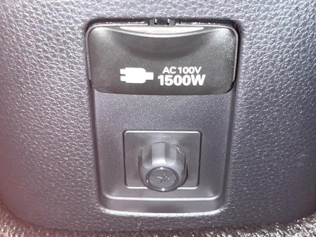 アクア Ｘ　純正ＳＤナビ　バックカメラ　１００Ｖ電源　プリクラッシュセーフティ　レーダークルーズ　禁煙車　ドラレコ　コーナーセンサー　スマートキー　ＬＥＤヘッド　ＥＴＣ２．０　オートハイビーム　車線逸脱警報（6枚目）