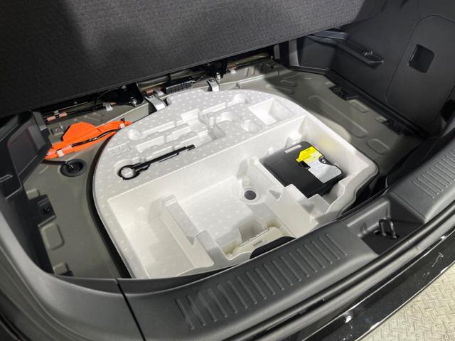 アクア Ｘ　純正ＳＤナビ　バックカメラ　１００Ｖ電源　プリクラッシュセーフティ　レーダークルーズ　禁煙車　ドラレコ　コーナーセンサー　スマートキー　ＬＥＤヘッド　ＥＴＣ２．０　オートハイビーム　車線逸脱警報（42枚目）