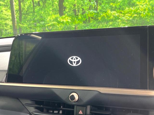 クラウンクロスオーバー Gアドバンスド・レザーパッケージ 4WD 純正12.3インチナビ バックカメラ 衝突被害軽減システム レーダークルーズ 禁煙車 電動リアゲート レザーシート 前席シートエアコン ドラレコ コーナーセンサー スマートキー LEDヘッド(4枚目)