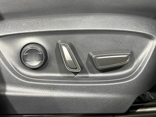 クラウンクロスオーバー Gアドバンスド・レザーパッケージ 4WD 純正12.3インチナビ バックカメラ 衝突被害軽減システム レーダークルーズ 禁煙車 電動リアゲート レザーシート 前席シートエアコン ドラレコ コーナーセンサー スマートキー LEDヘッド(24枚目)