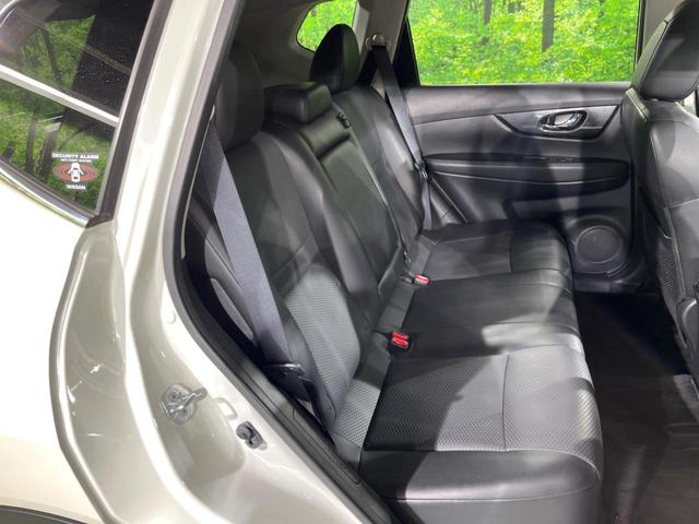 エクストレイル ２０Ｘ　エマージェンシーブレーキパッケージ　純正ＳＤナビ　全周囲カメラ　衝突被害軽減システム　電動リアゲート　ハーフレザーシート　ドラレコ　コーナーセンサー　スマートキー　ＬＥＤヘッド　ビルトインＥＴＣ　クルコン　純正１７インチアルミ（9枚目）