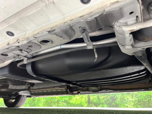 セレナ ハイウェイスター　ＶセレクションＩＩ　両側電動ドア　純正ＳＤナビ　後席モニター　全周囲カメラ　衝突被害軽減システム　禁煙車　コーナーセンサー　スマートキー　ＬＥＤヘッド　ビルトインＥＴＣ　クルコン　純正１６インチアルミ　オートライト（44枚目）