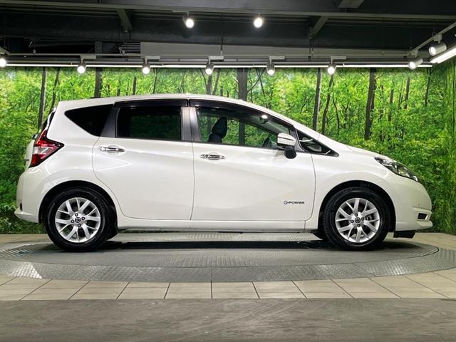 ノート e-パワー X 純正SDナビ 全周囲カメラ 衝突被害軽減システム 禁煙車 ドラレコ コーナーセンサー スマートキー LEDヘッド ETC 純正15インチアルミ 車線逸脱警報 オートライト オートエアコン(47枚目)