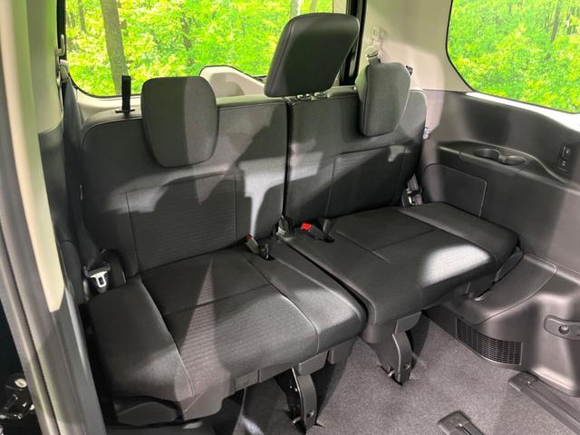 セレナ e-パワー ハイウェイスターV 登録済未使用車 両側電動ドア 全周囲カメラ 衝突被害軽減システム レーダークルーズ コーナーセンサー スマートキー LEDヘッド ビルトインETC 純正16インチアルミ オートハイビーム(10枚目)