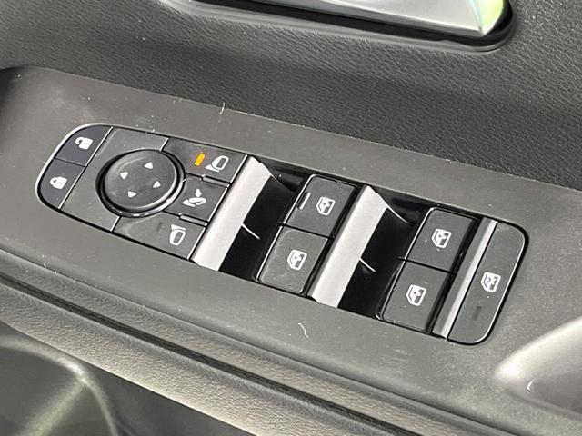 セレナ e-パワー ハイウェイスターV 登録済未使用車 両側電動ドア 全周囲カメラ 衝突被害軽減システム レーダークルーズ コーナーセンサー スマートキー LEDヘッド ビルトインETC 純正16インチアルミ オートハイビーム(22枚目)