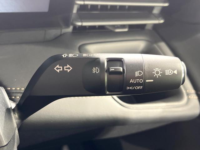 セレナ e-パワー ハイウェイスターV 登録済未使用車 両側電動ドア 全周囲カメラ 衝突被害軽減システム レーダークルーズ コーナーセンサー スマートキー LEDヘッド ビルトインETC 純正16インチアルミ オートハイビーム(28枚目)