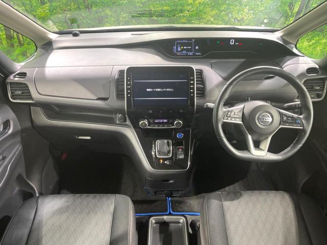 セレナ ｅ－パワー　ハイウェイスターＶ　両側電動ドア　純正ＳＤナビ　後席モニター　全周囲カメラ　衝突被害軽減システム　レーダークルーズ　禁煙車　ドラレコ　コーナーセンサー　スマートキー　ＬＥＤヘッド　ビルトインＥＴＣ　車線逸脱警報（2枚目）