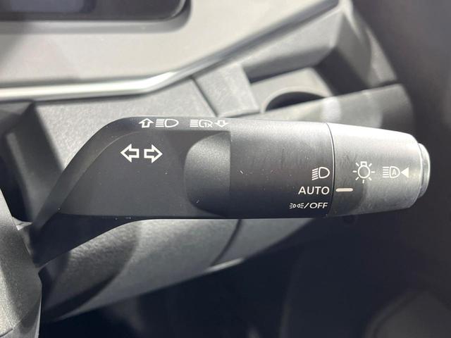 ノート Ｘ　純正ＳＤナビ　アラウンドビューモニター　衝突被害軽減システム　レーダークルーズ　禁煙車　コーナーセンサー　スマートキー　ＬＥＤヘッド　ビルトインＥＴＣ　オートハイビーム　車線逸脱警報　オートライト（25枚目）