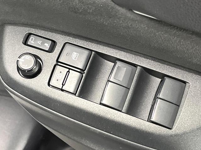 ヤリスクロス G 全周囲カメラ ナビ機能付きディスプレイオーディオ レーダークルーズ コーナーセンサー スマートキー LEDヘッド ビルトインETC 純正16インチアルミ オートハイビーム 車線逸脱警報 オートライト(22枚目)