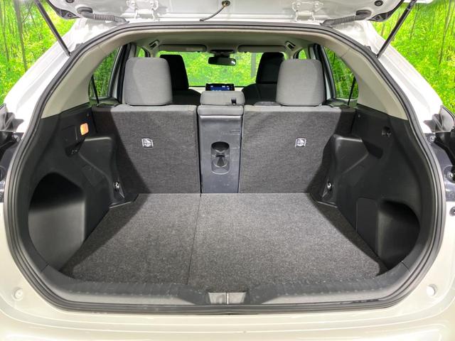 ヤリスクロス G 全周囲カメラ ナビ機能付きディスプレイオーディオ レーダークルーズ コーナーセンサー スマートキー LEDヘッド ビルトインETC 純正16インチアルミ オートハイビーム 車線逸脱警報 オートライト(43枚目)