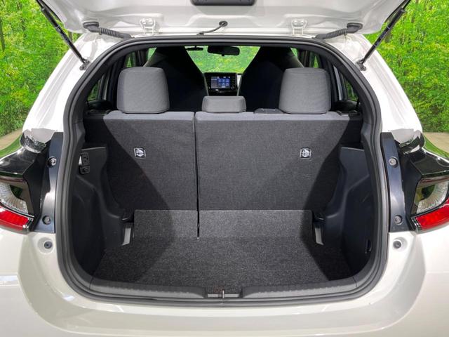 ヤリス ハイブリッドＸ　ナビ付ディスプレイ　衝突被害軽減システム　レーダークルーズ　禁煙車　ドラレコ　コーナーセンサー　スマートキー　ＥＴＣ　車線逸脱警報　オートライト　オートエアコン　Ｂｌｕｅｔｏｏｔｈ　電動格納ミラー（36枚目）