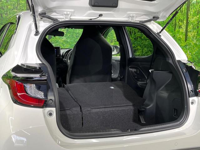 ヤリス ハイブリッドＸ　ナビ付ディスプレイ　衝突被害軽減システム　レーダークルーズ　禁煙車　ドラレコ　コーナーセンサー　スマートキー　ＥＴＣ　車線逸脱警報　オートライト　オートエアコン　Ｂｌｕｅｔｏｏｔｈ　電動格納ミラー（37枚目）