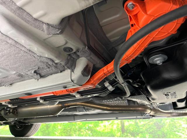 ヤリス ハイブリッドＸ　ナビ付ディスプレイ　衝突被害軽減システム　レーダークルーズ　禁煙車　ドラレコ　コーナーセンサー　スマートキー　ＥＴＣ　車線逸脱警報　オートライト　オートエアコン　Ｂｌｕｅｔｏｏｔｈ　電動格納ミラー（42枚目）