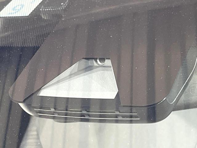 ヤリス ハイブリッドＺ　ディスプレイオーディオ　全周囲カメラ　衝突軽減システム　レーダークルーズ　禁煙車　ドラレコ　コーナーセンサー　スマートキー　ＬＥＤヘッド　ビルトインＥＴＣ　オートハイビーム　車線逸脱警報（7枚目）