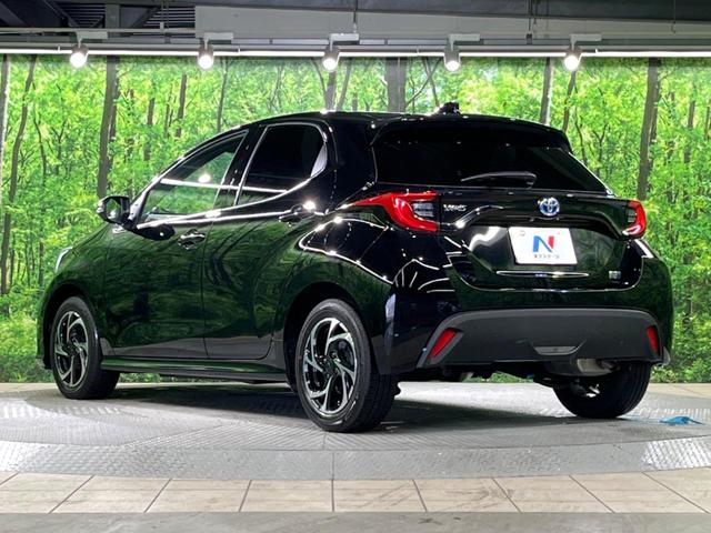 ヤリス ハイブリッドＺ　ディスプレイオーディオ　全周囲カメラ　衝突軽減システム　レーダークルーズ　禁煙車　ドラレコ　コーナーセンサー　スマートキー　ＬＥＤヘッド　ビルトインＥＴＣ　オートハイビーム　車線逸脱警報（51枚目）