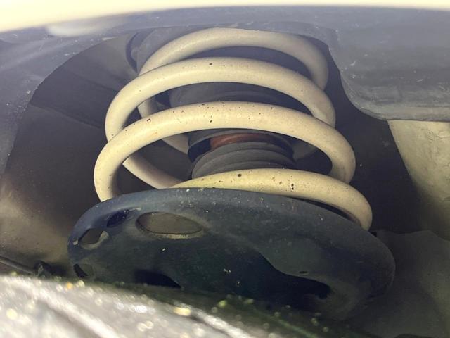 エスティマ アエラス　両側電動ドア　純正ＳＤナビ　後席モニター　ガラスルーフ　バックカメラ　禁煙車　ドラレコ　スマートキー　ＨＩＤヘッド　ビルトインＥＴＣ　クルコン　純正１８インチアルミ　オートライト（53枚目）