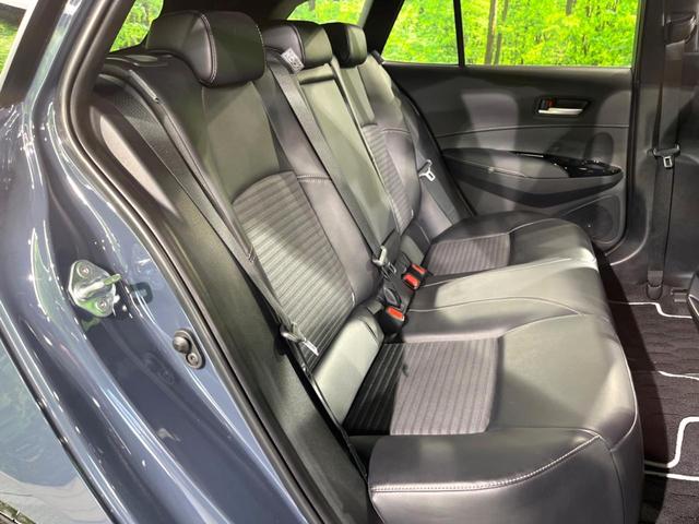 カローラツーリング ダブルバイビー　１０．５インチディスプレイオーディオ　バックカメラ　衝突被害軽減システム　レーダークルーズ　禁煙車　ハーフレザーシート　ＬＥＤヘッド　ＥＴＣ２．０　純正１７インチアルミ　車線逸脱警報　オートライト（9枚目）