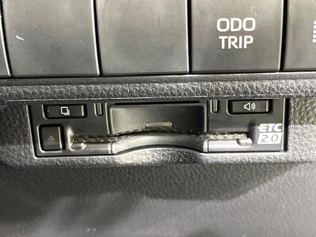 カローラツーリング ダブルバイビー　１０．５インチディスプレイオーディオ　バックカメラ　衝突被害軽減システム　レーダークルーズ　禁煙車　ハーフレザーシート　ＬＥＤヘッド　ＥＴＣ２．０　純正１７インチアルミ　車線逸脱警報　オートライト（22枚目）