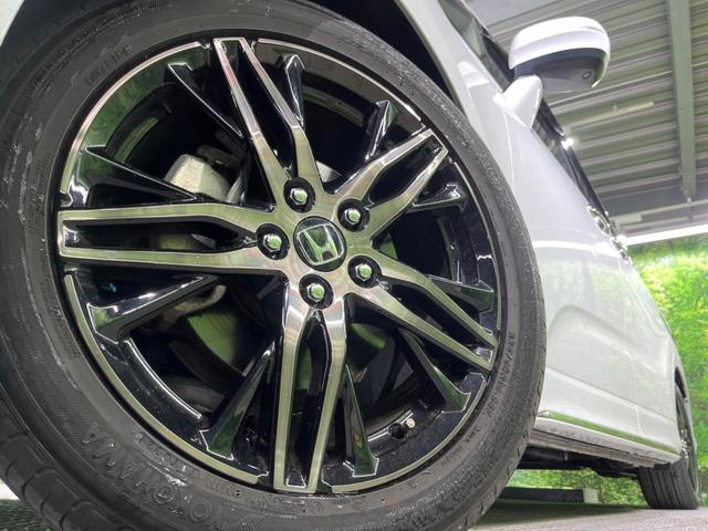 オデッセイハイブリッド ｅ：ＨＥＶアブソルート・ＥＸ　純正１０型ナビ　両側電動ドア　全周囲カメラ　衝突被害軽減システム　レーダークルーズ　ハーフレザーシート　ドラレコ　コーナーセンサー　スマートキー　ＬＥＤヘッド　ＥＴＣ２．０　純正１８インチアルミ（14枚目）